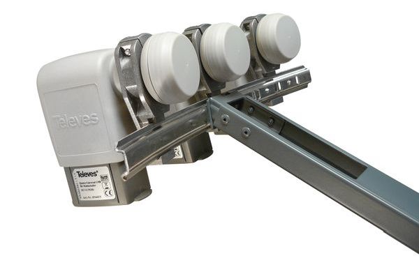 TELEVES Deutschland Multifeedhalter SH85100/3 drei LNC f. Spiegel S85/S100 -Art. X7229