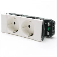 LEGRAND 075621 Binnenhoekstuk wandgoot 80 mm