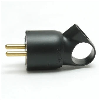 LEGRAND 050428 Geaarde stekker