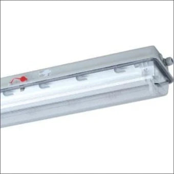 SCHUCH 144020004 Decken-/Wandleuchte 1355 mm