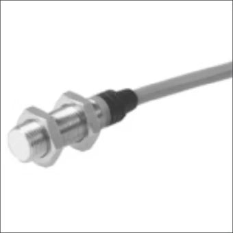 CARLO GAVAZZI EI1202PPOSS Inductieve naderingsschakelaar