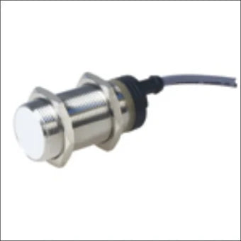 CARLO GAVAZZI EI3010PPCSL Inductieve naderingsschakelaar