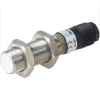 CARLO GAVAZZI IA12ESF02UCM1 Inductieve naderingsschakelaar