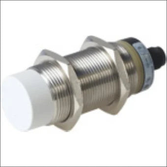 CARLO GAVAZZI IA30ELN15UCM1 Inductieve naderingsschakelaar