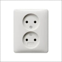 GIRA 047603 Schakelaar/wandcontactdoos combinatie