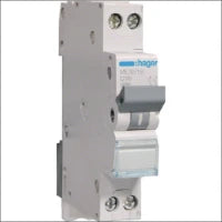 HAGER FZ943XE Sokkel voor kast/lessenaar