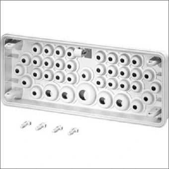 HENSEL Mi FP 38 Einfuehrungsplatte fuer Ausschnitt Schaltschrank/Gehause 300 mm
