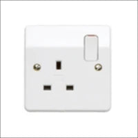 K2746WHI K2746WHI Schakelaar/Steckdose combinatie
