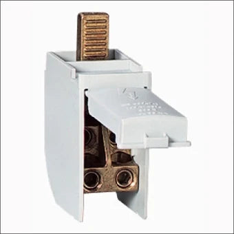 LEGRAND 004867 Anschlussklemme fuer Hauptkabel 72 mm
