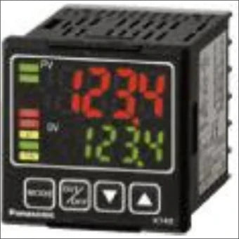 PANASONIC AKT4R111200 Temperatuurmeetrelais