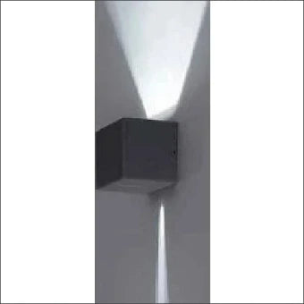 PIL 303563 Decken-/Wandleuchte 100 mm