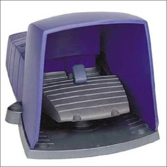 SCHNEIDER XPEB510 Voetschakelaar 74 mm