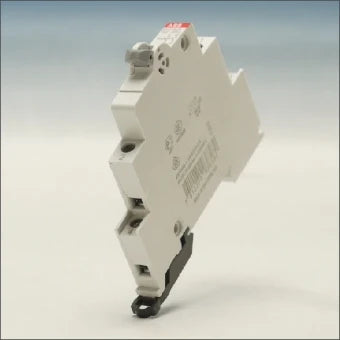 ABB 2CCA703005R0001 Modularer Einbauschalter