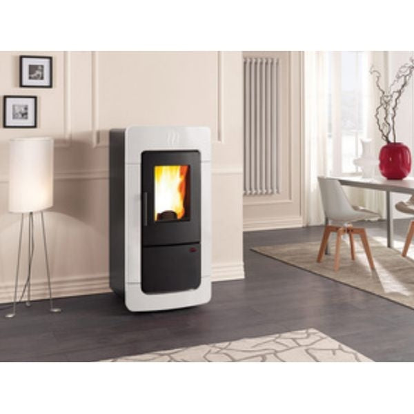 Nordica Pelletofen La Extraflame Diadem 28,4 KW ACS Hydro