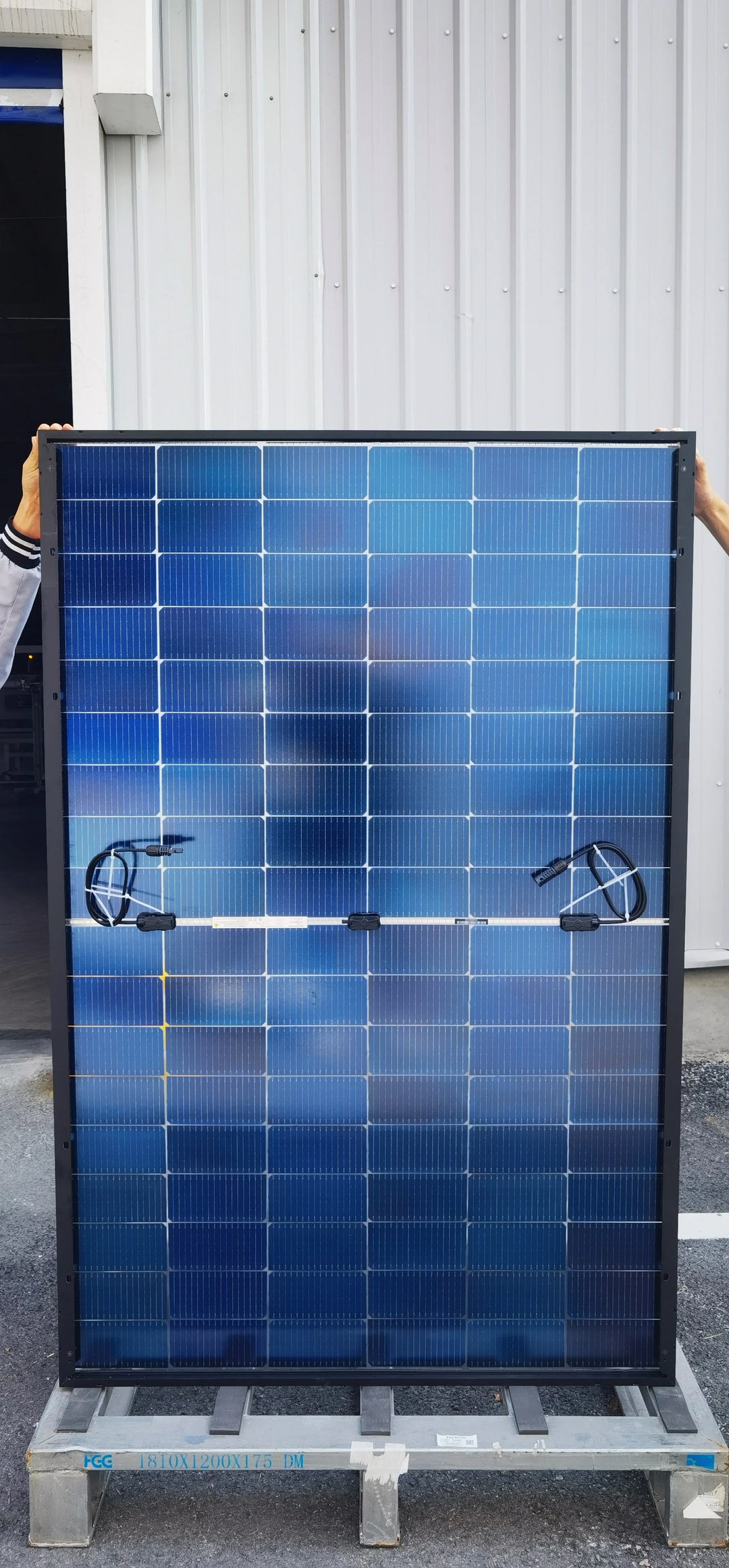 SMART Connecting Solutions - Solarmodul - Eco Delta
                                                        ECO-440-450M-54LHC-DGBF (TOPCON) ECO-450M-54LHC-DGBF (TOPCON) - Art. 215951