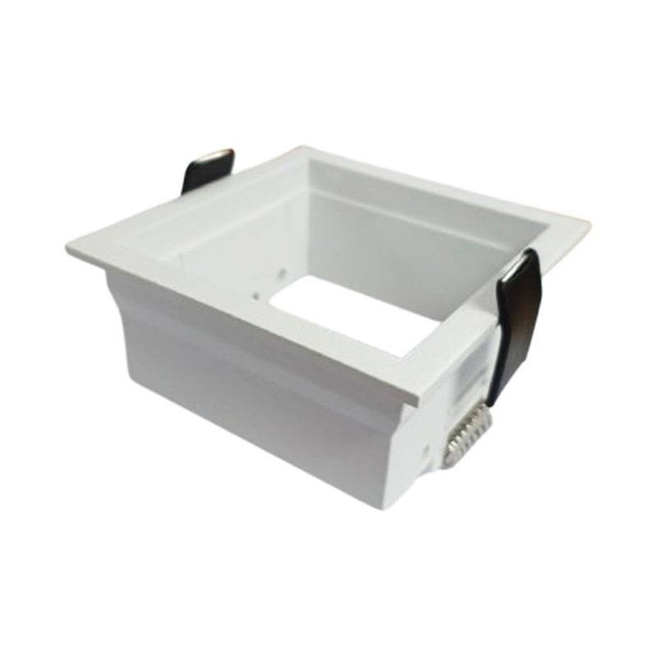 AqLus A5–101Q.08 LED-Deckeneinbaustrahler mit vertieftem Rand Zubehör