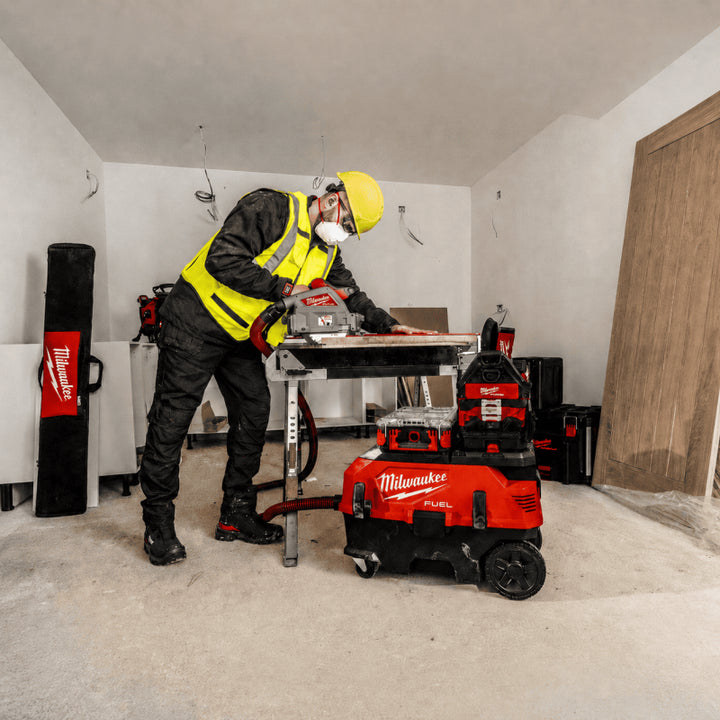 Milwaukee BOLT 100 Bauhelm 440 V