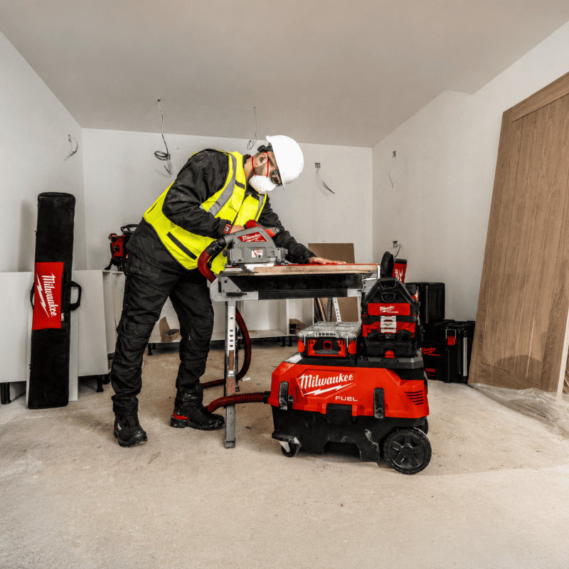 Milwaukee BOLT 100 Belüfteter Baustellenhelm 440 V