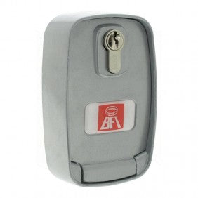 Bft 2610798 Schlüsselschalter für Rollläden mit Druckknopf und Auslösehebel