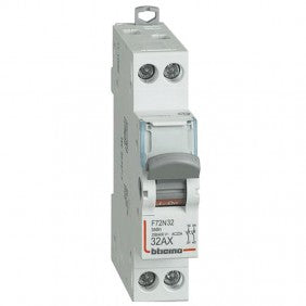 Bticino F72N32 Trennschalter 2P 32 A 1 Modul