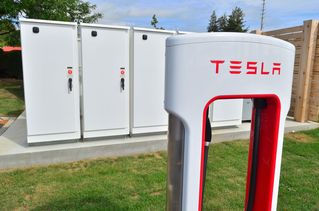 Tesla Powerpack 1 – Gewerbe Energiespeicher 100 kWh 2015