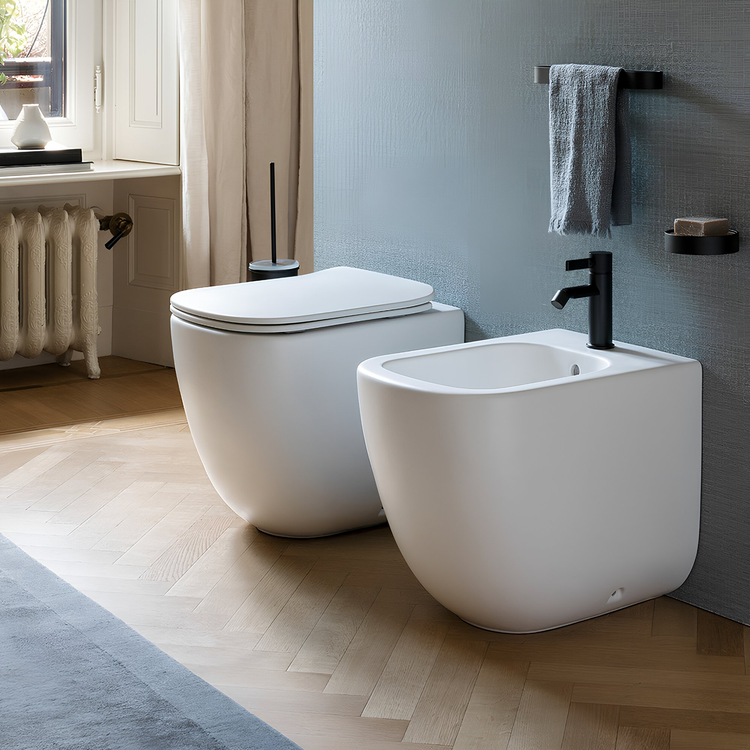 Cielo Komplettes Boden-Sanitärset WC rimless, Sitz mit langsamer Absenkung, Einloch-Bidet mit Überlauf, Farbe Talk, matte Ausführung ERA ERVAKTL+CPVERTFTL+ERBITL