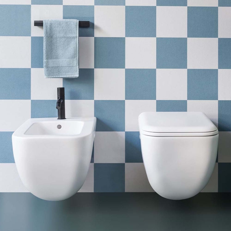 Cielo Set hängende Sanitäranlagen, wandhängendes WC ohne Rand mit Sitz und Einloch-Bidet, Weiß, glänzende Ausführung SHUI COMFORT SHCOVSK+CPVSHCOT+SHCOBS