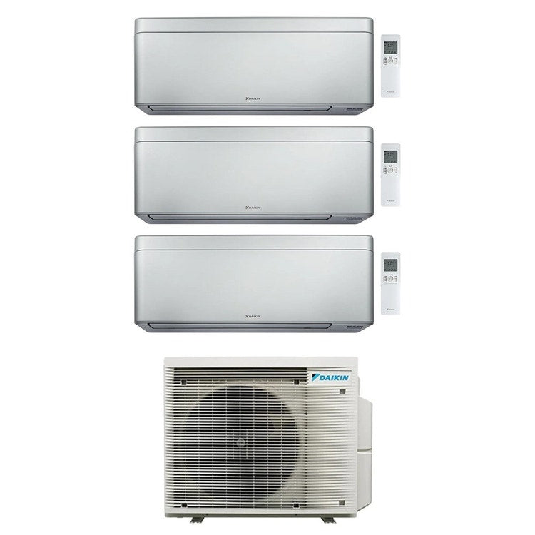 Daikin 3-fach-Split-Klimagerät STYLISH, Wandgerät, Inverter, WLAN, Silber – Außengerät R32 6,8 kW, Innengeräte 7000+15000+15000 BTU 3MXM68A9+FTXA[20|42|42]CS
