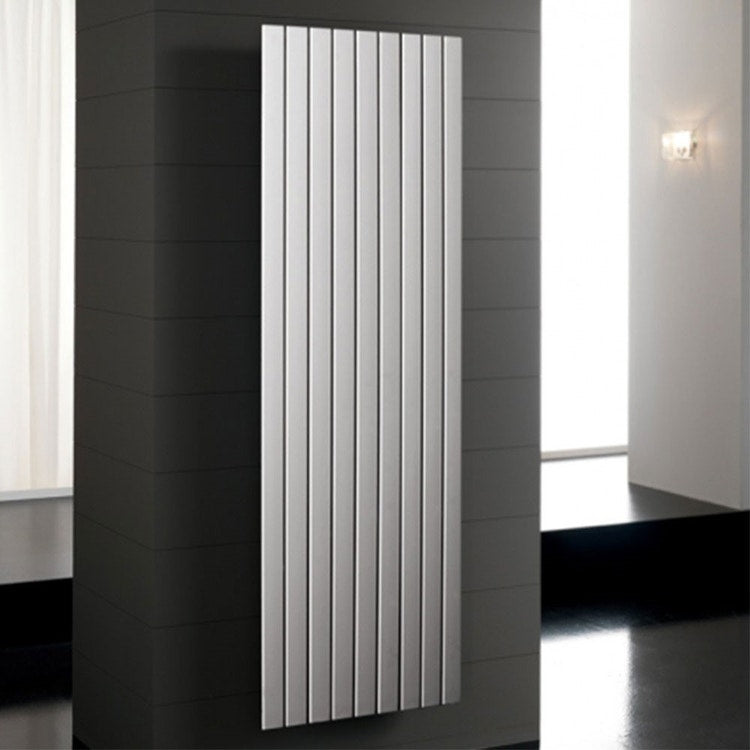 Deltacalor Design-Heizkörper FLYLINE vertikal einlagig, H 200 × B 67,2 cm, Weiß FL1V200009B