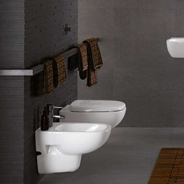 Geberit Set hängende Sanitäranlagen, Spülbecken mit Hinterspülung, Sitz mit gedämpftem Schließen, Einloch-Bidet mit Überlauf, Weiß, glänzende Oberfläche FANTASIA 500.881.00.1-500.869.00.1-500.867.00.1