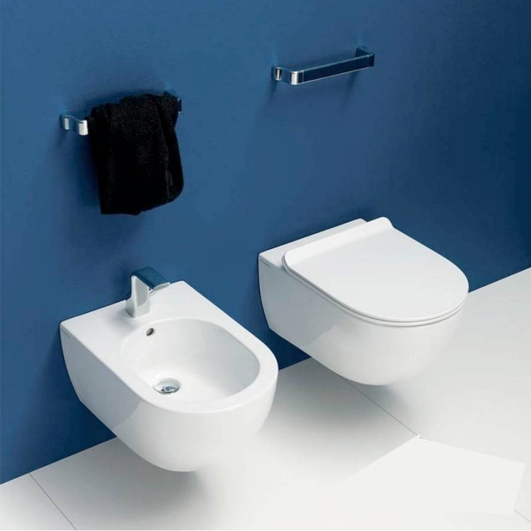 Flaminia Set hängende Sanitäranlagen, WC mit goclean®-System und Slim-Sitz mit langsamer Absenkung, Einloch-Bidet mit Überlauf, Weiß, glänzende Oberfläche APP AP118G+AP218+QKCW09