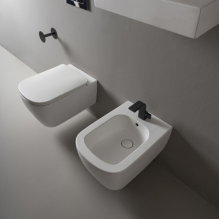 Flaminia Set hängende Sanitäranlagen, WC mit goclean®-System und abdeckender Toilettensitz mit langsamer Absenkung, Einloch-Bidet mit Überlauf, Farbe Milchweiß, glänzende Oberfläche PLAY PY118GLAT+PYCW07LAT+PY218LAT