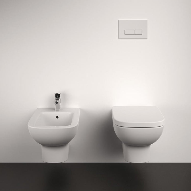 Ideal Standard I.Life Ein Satz hängender Sanitäranlagen, RimLS+ Toilette mit Sitz mit langsamem Schließen, Einloch-Bidet mit Überlauf, Weiß, glänzende Ausführung T452301-T452401-T453101