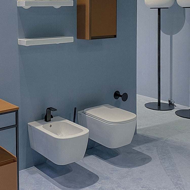 Flaminia Set hängende Sanitäreinheiten, WC mit gosilent®-System und Slim-Sitz mit langsamer Absenkung, Einloch-Bidet mit Überlauf, Weiß, glänzende Ausführung PLAY PY118S+PYCW05+PY218