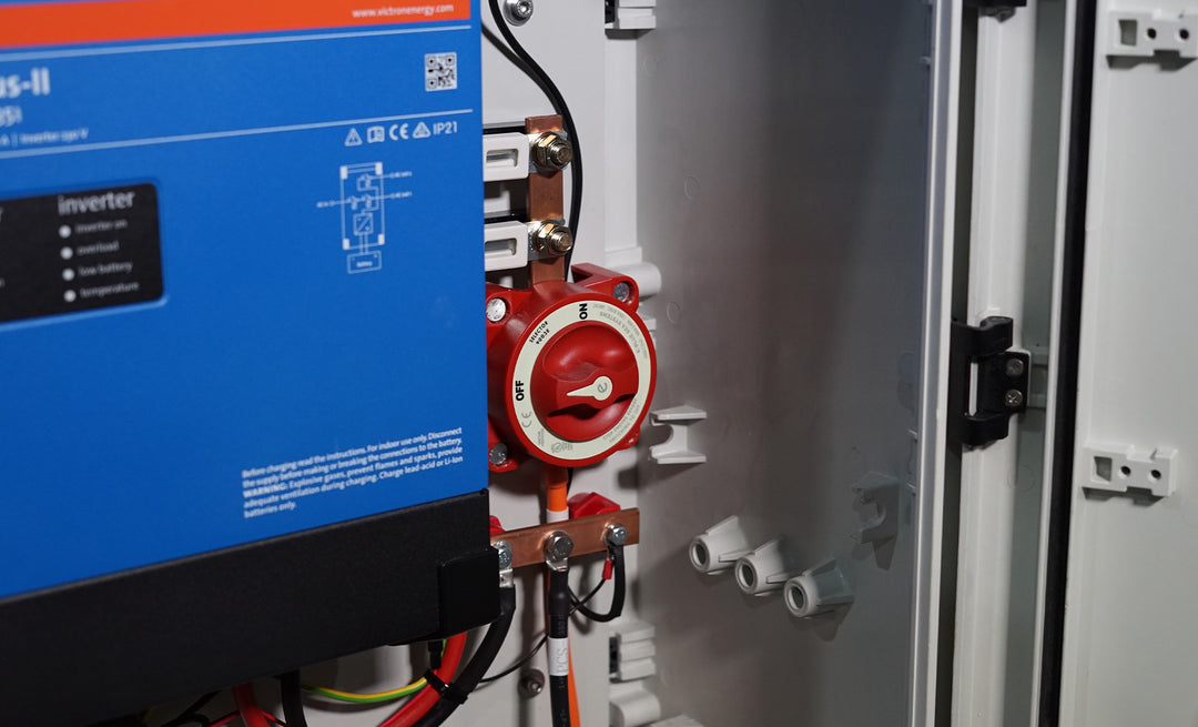 Blue Sea Systems m-Series 6006 Batterietrennschalter 300 A, 48 V DC, rot