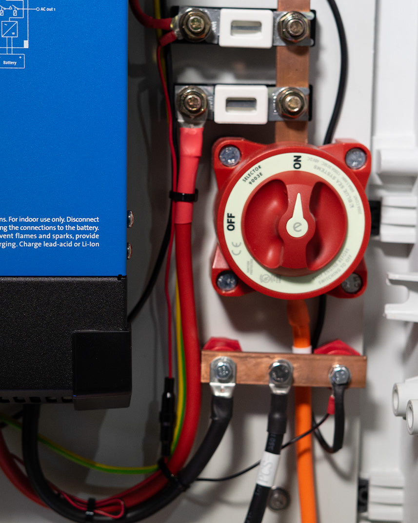 Blue Sea Systems m-Series 6006 Batterietrennschalter 300 A, 48 V DC, rot