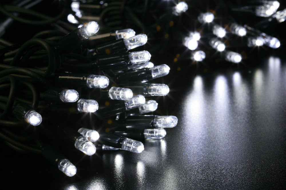 Erste LED-Lichterkette, 200 LEDs, 20 m, warmweiß