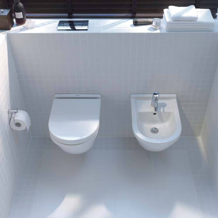 Duravit Set hängende Sanitäranlagen, Kompakt-WC mit Klappverschluss, Sitz mit Deckel, ohne Soft-Close-Funktion, Einloch-Bidet mit Überlauf, Weiß STARCK 2227090000+2280150000+0063810000